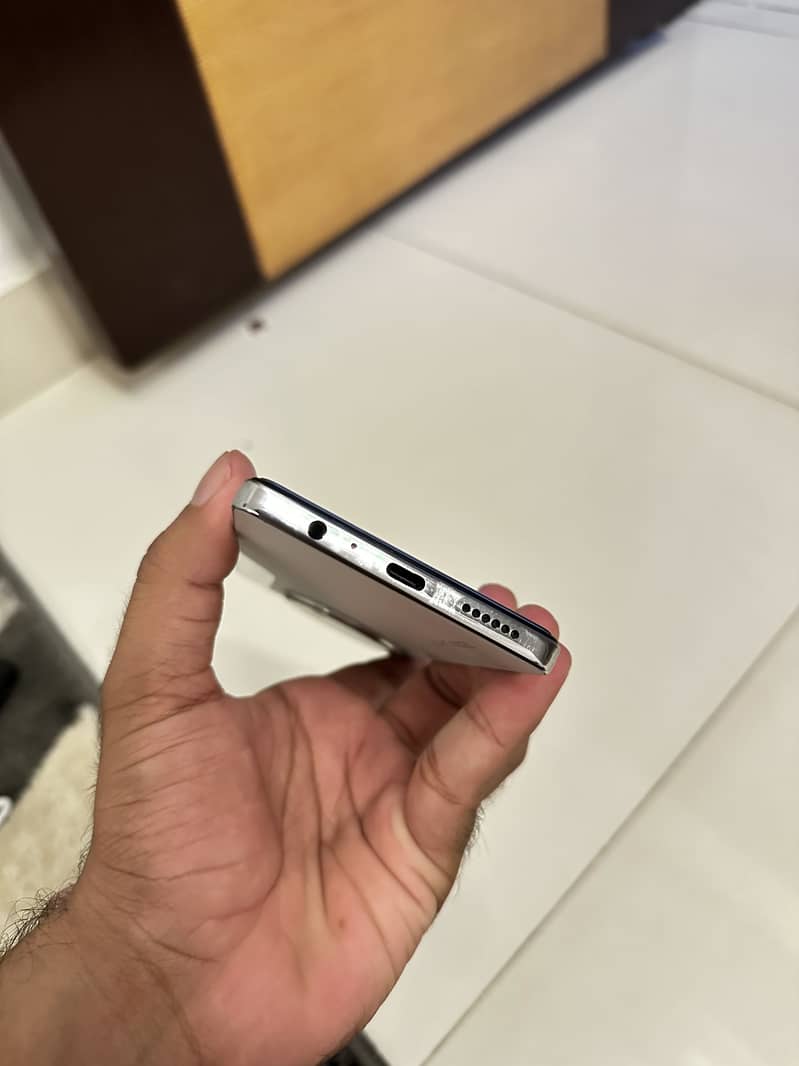 Tecno Camon 30 8