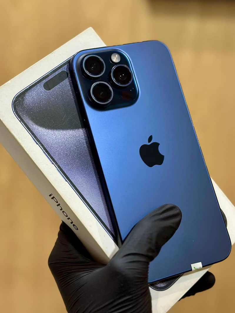 Apple iPhone 15 Pro Max 3
