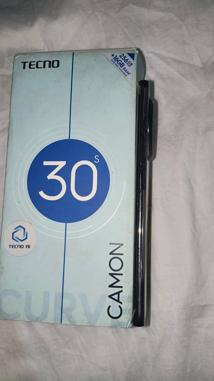 Tecno CAMON 30S 4