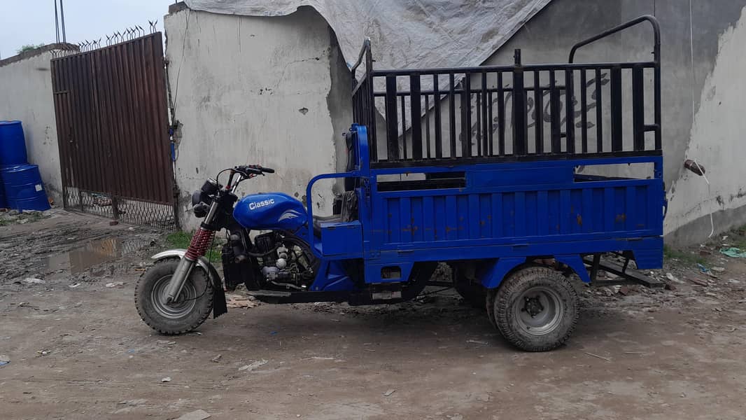 200 cc classic cargo loder 1