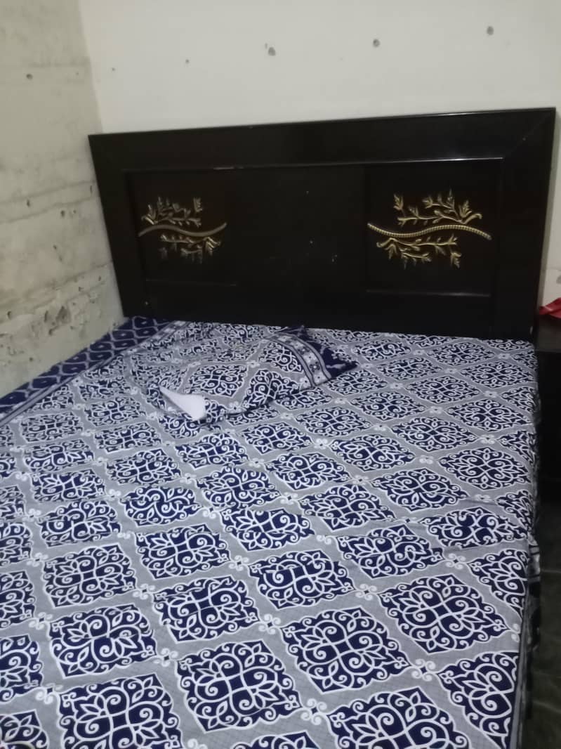Bed table 3