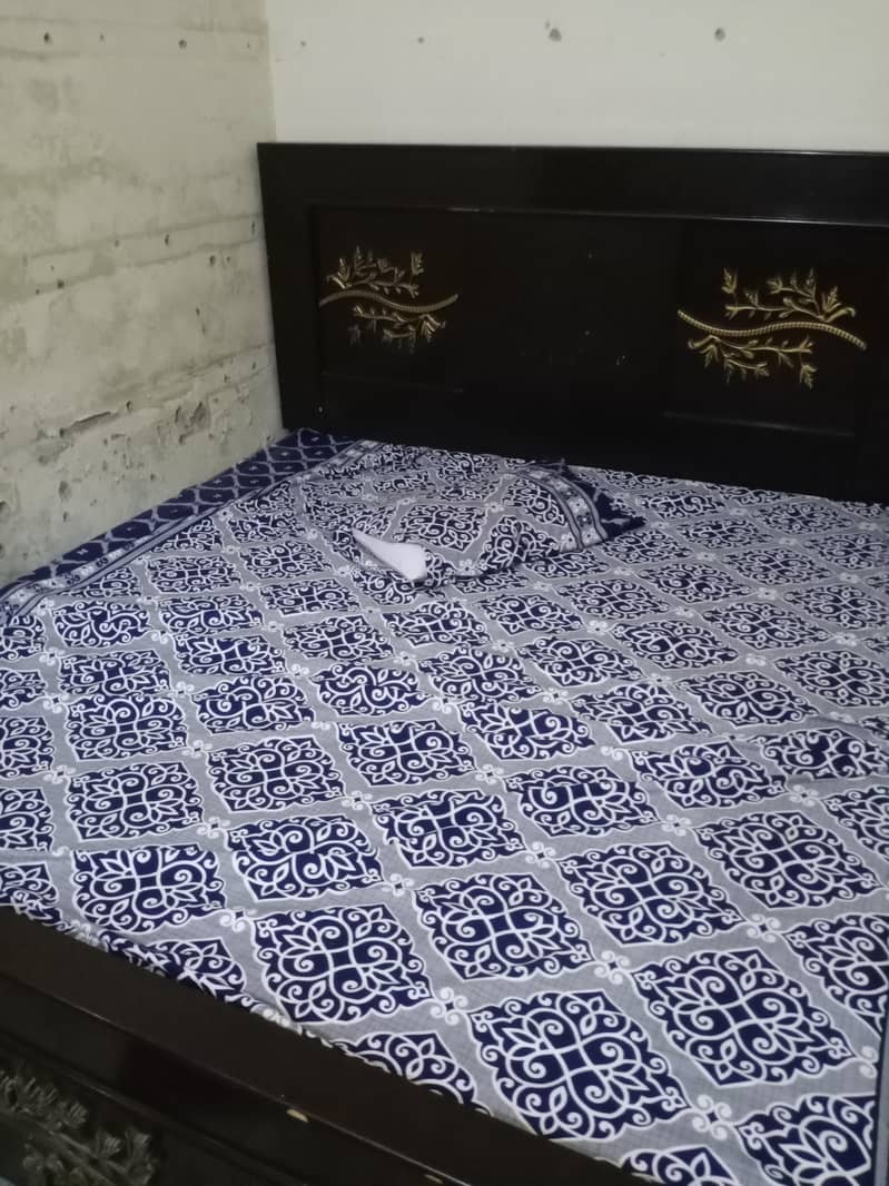 Bed table 4