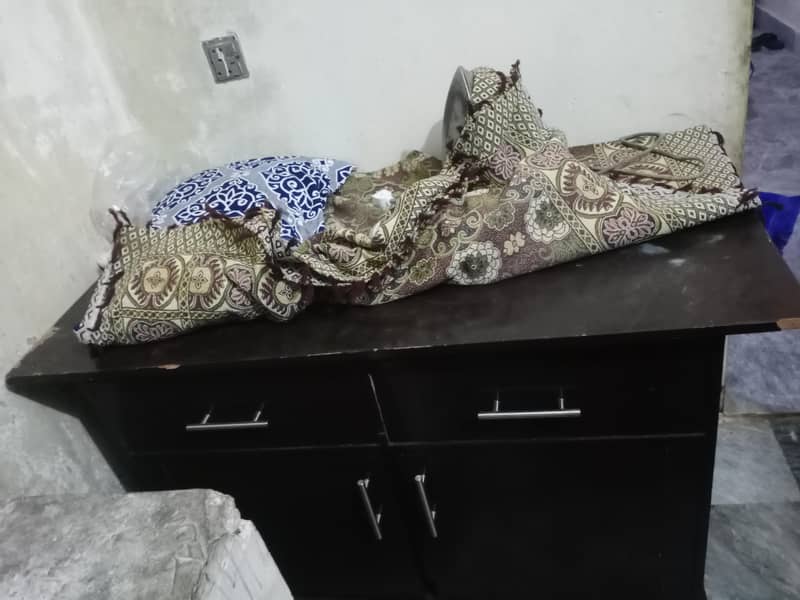 Bed table 5