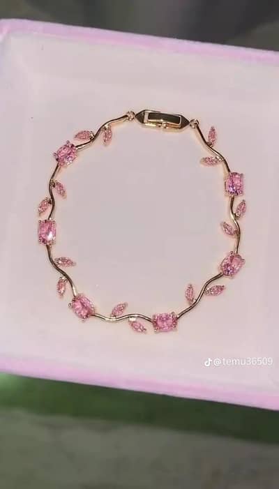 Trendy Tulip Bracelet 