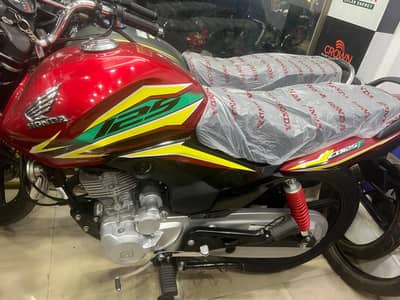 HONDA CB 125F