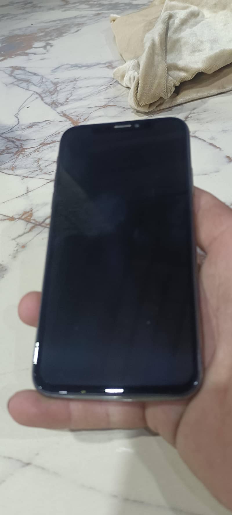 Apple iPhone X 4