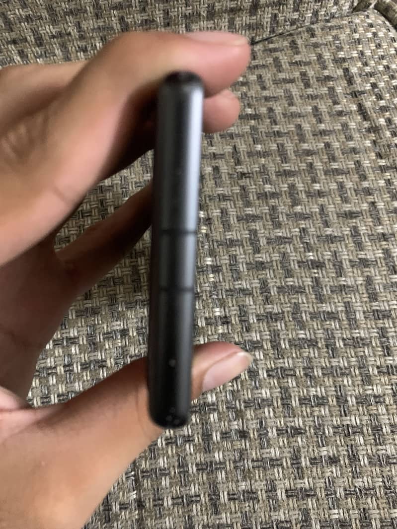 Google Pixel 7a 5