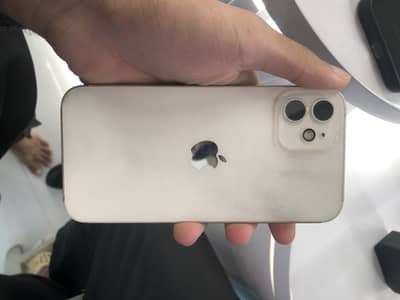 Apple iPhone 12
