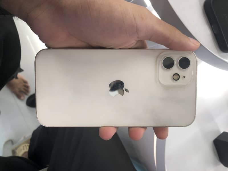 Apple iPhone 12 0