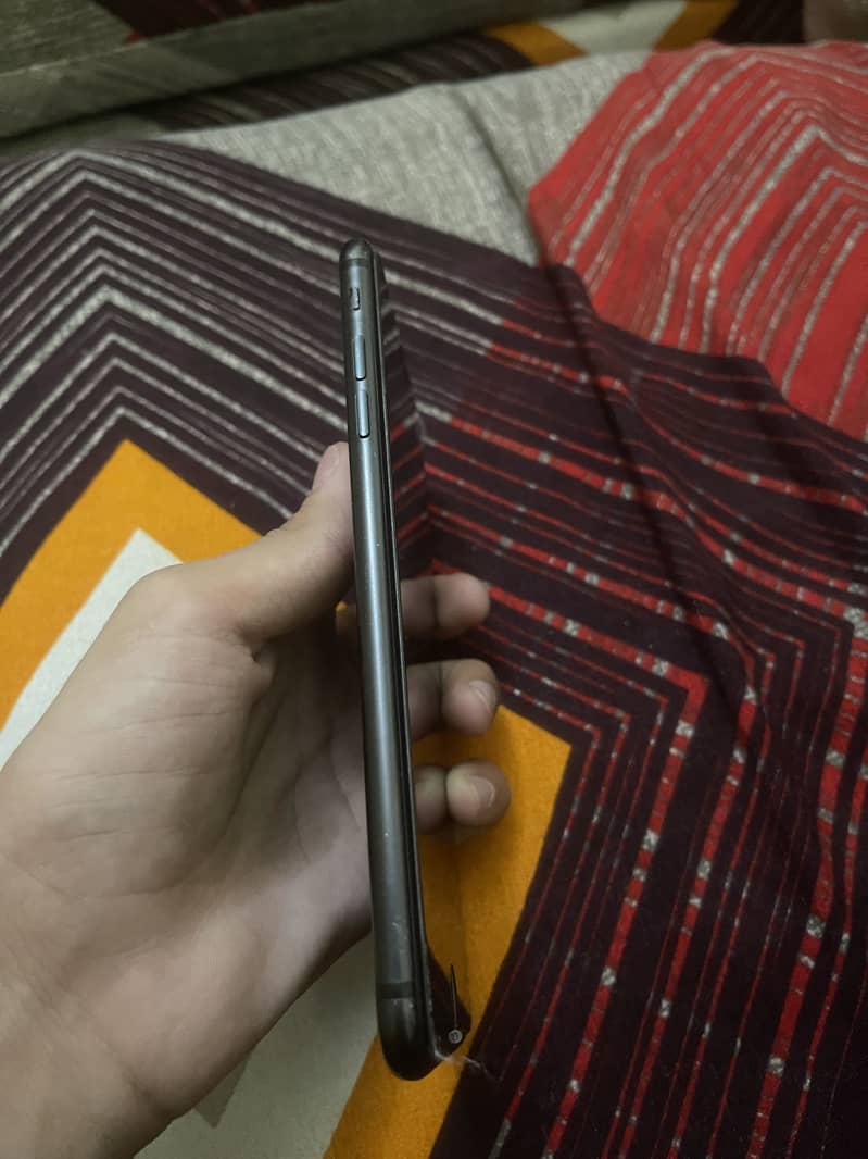 Apple iPhone 7 Plus 2