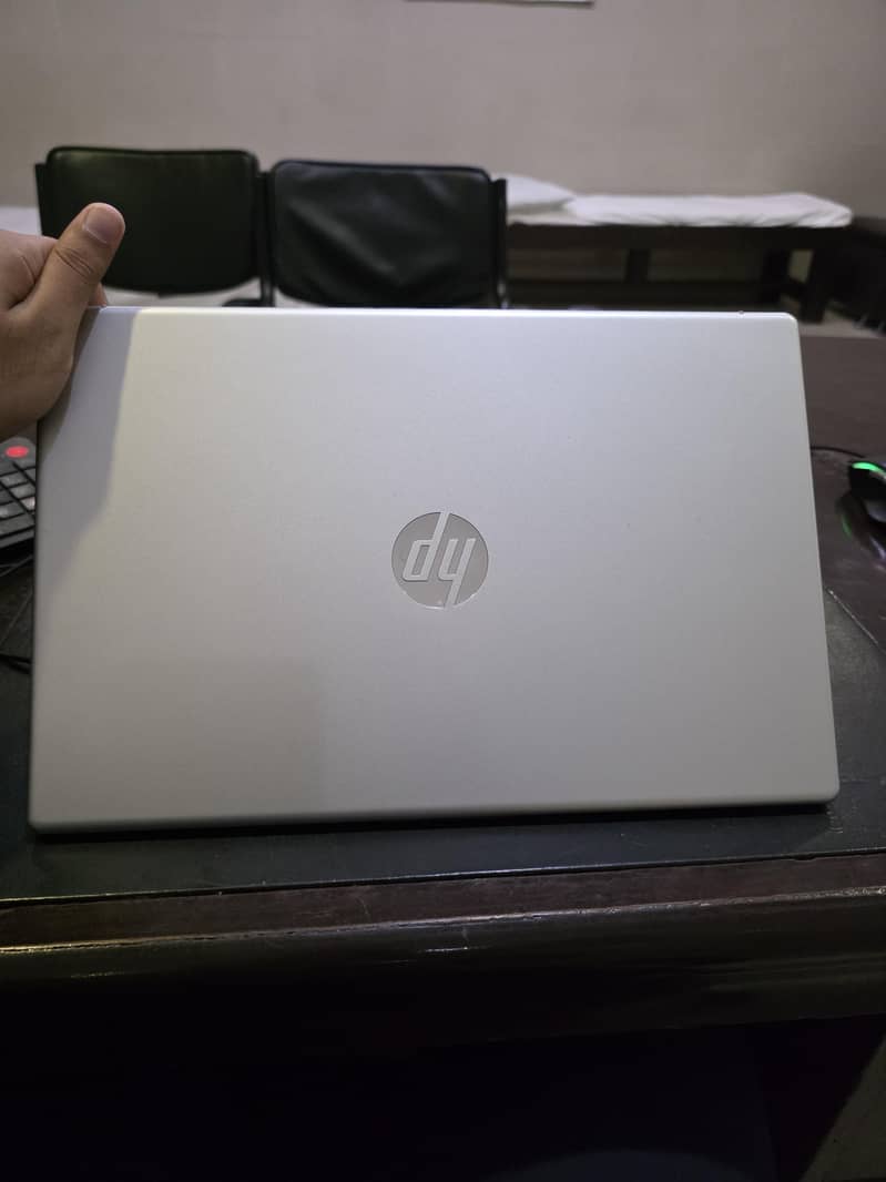 HP Notebook 15 5
