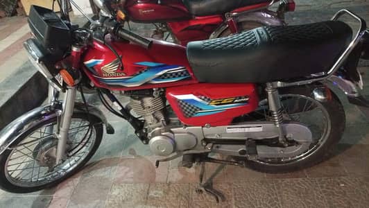 Honda CG 125 Red Colour