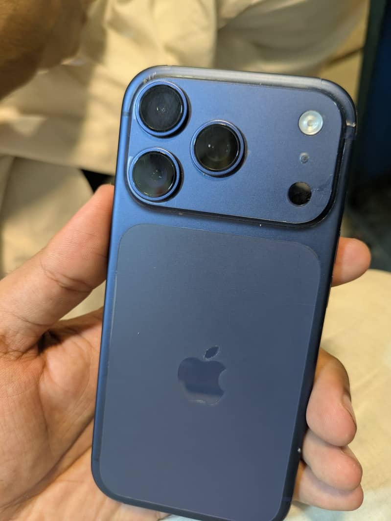 Apple iPhone 17 Pro 3
