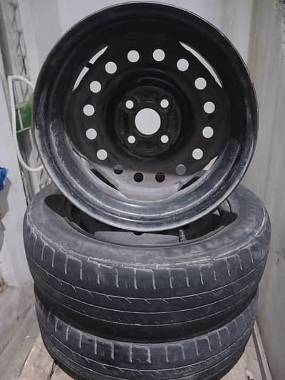 2 Tyres with 4 japnees Rim size 165.65. 14