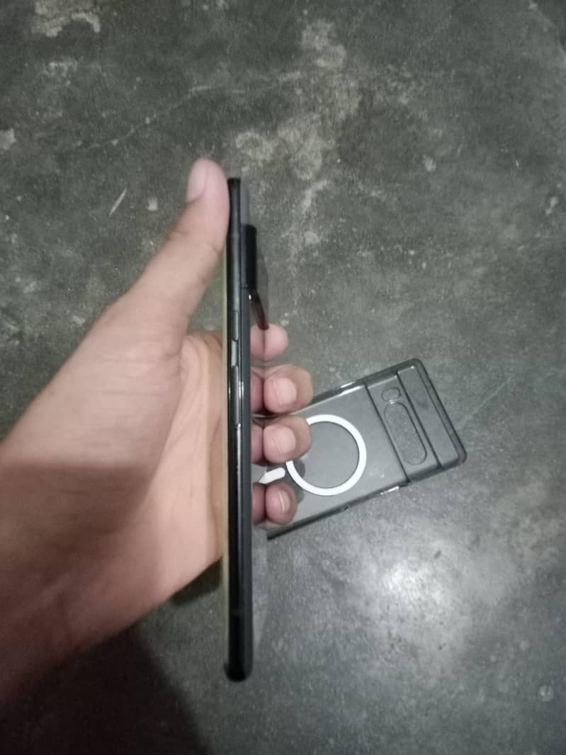 Google Pixel 6 Pro 2