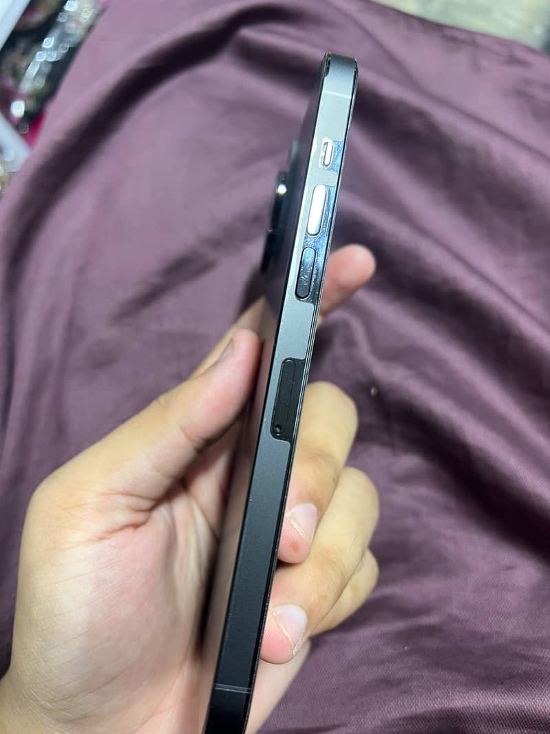 Apple iPhone 14 Pro Max 5