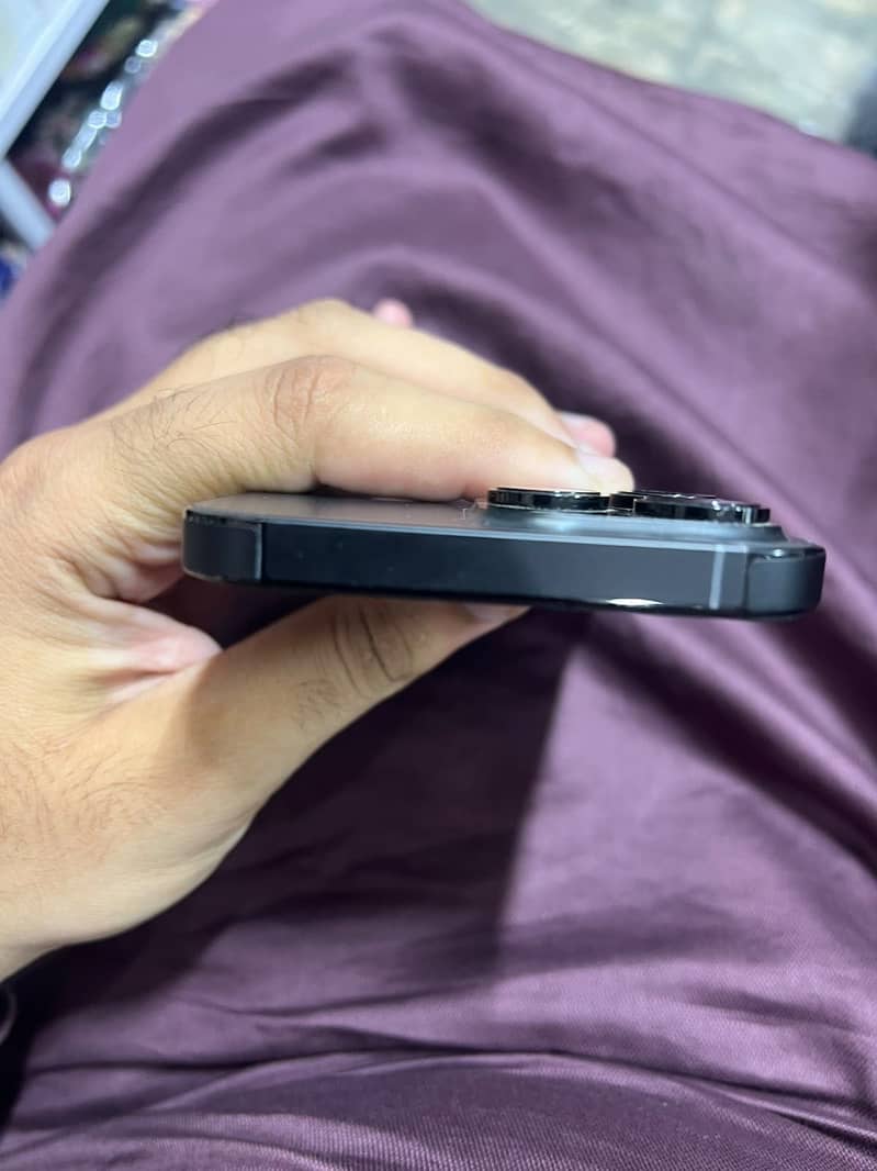 Apple iPhone 14 Pro Max 6