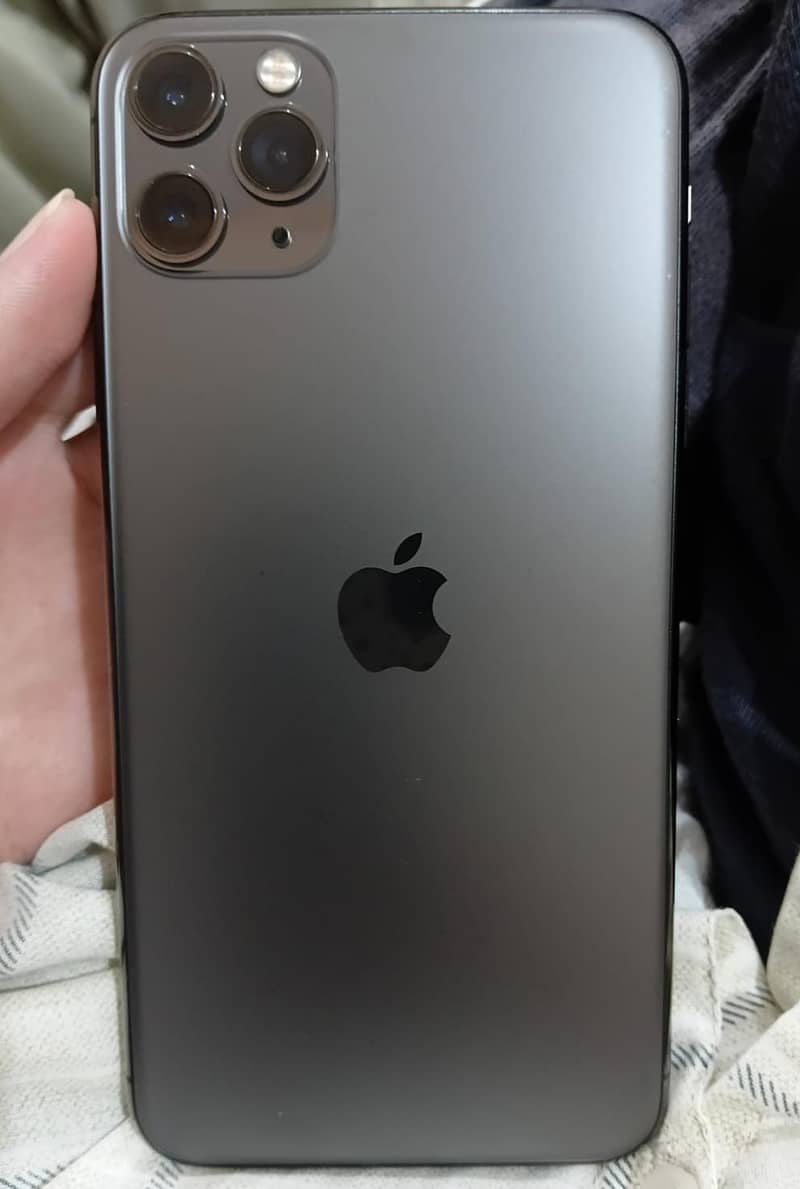 iPhone 11 Pro Max 2