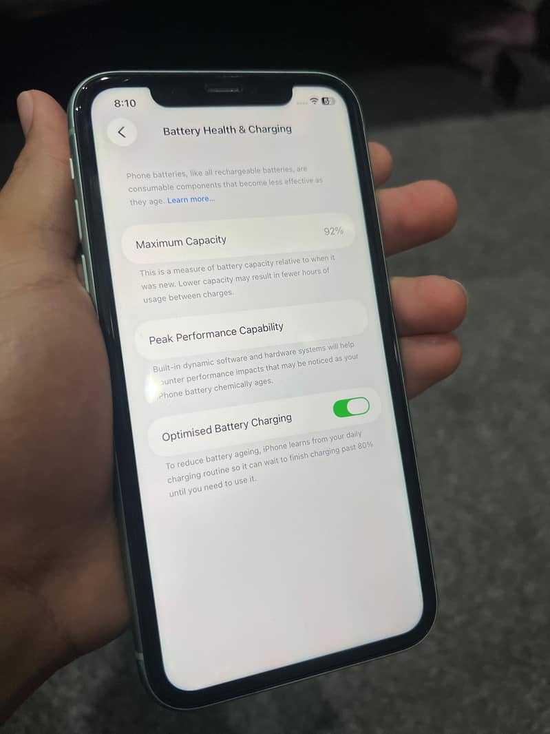 Apple iPhone 11 4