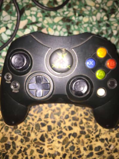 Original xbox console 2001 classic model