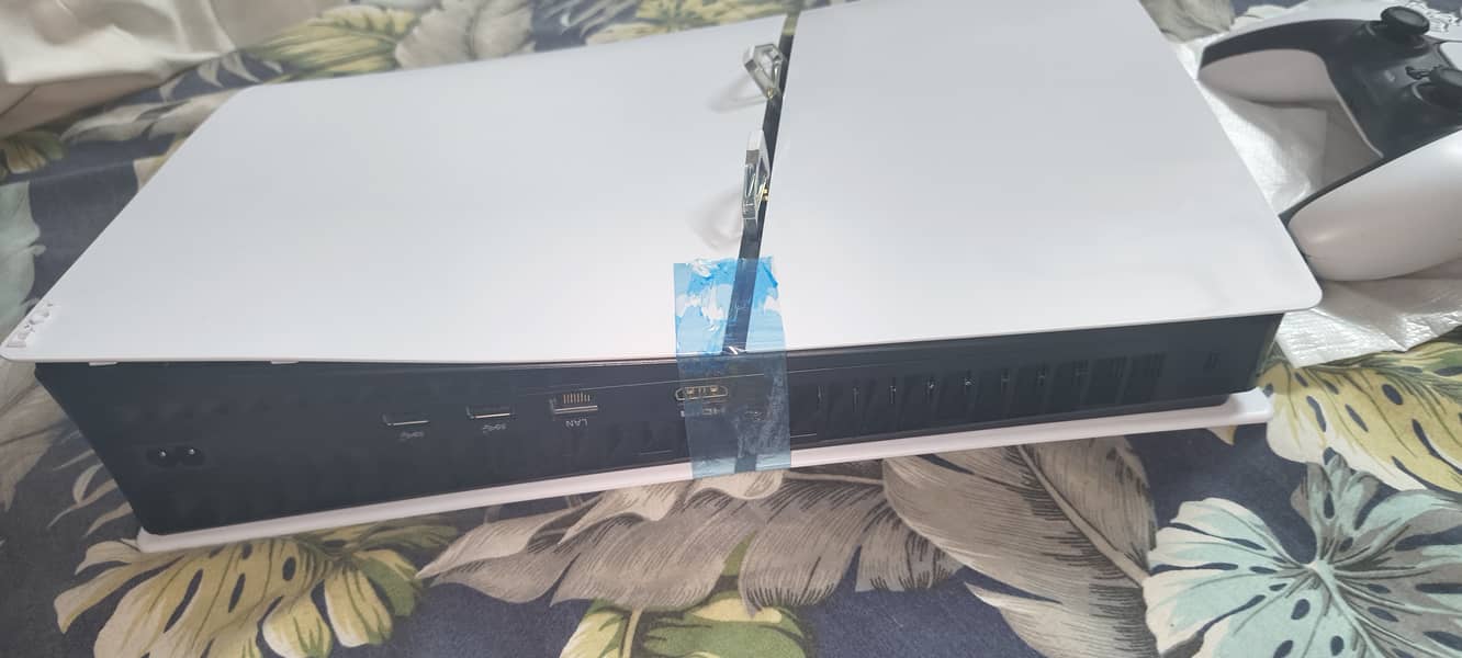 Ps5 digital 1 controller 2