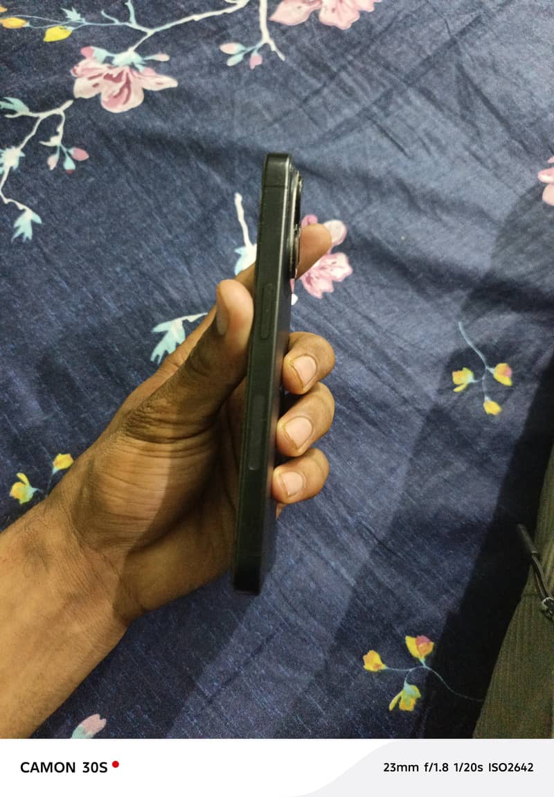Apple iPhone 15 Pro 1