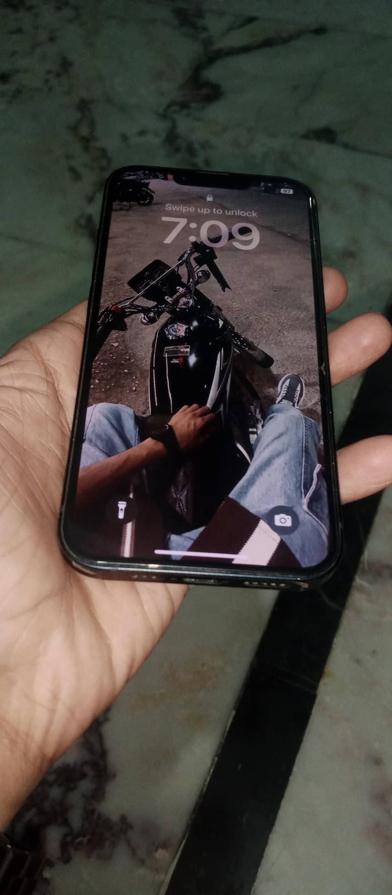Apple iPhone 13 2