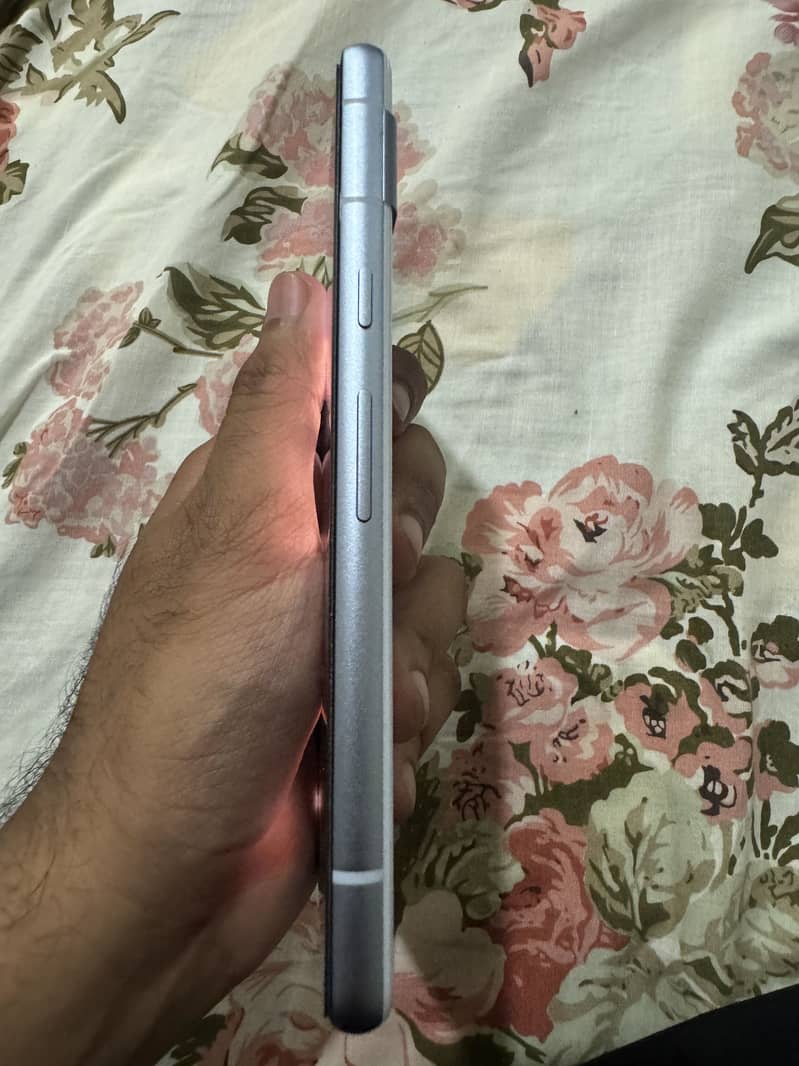 Google Pixel 7a 3