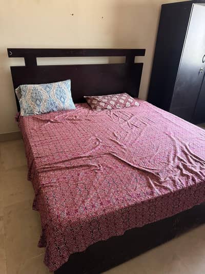 Bed set available plus 3 door Almari