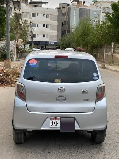 Daihatsu Mira 2012