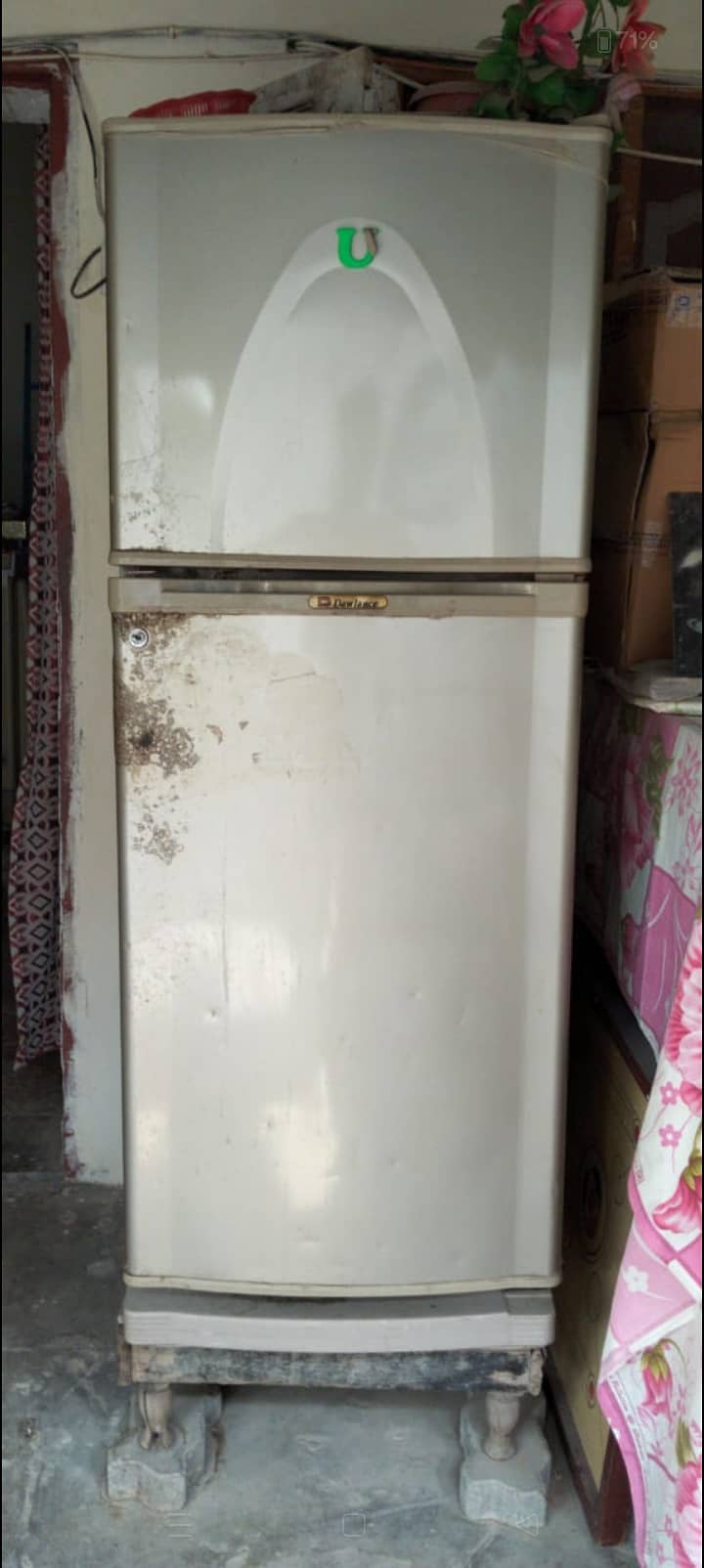Medium size fridge 0