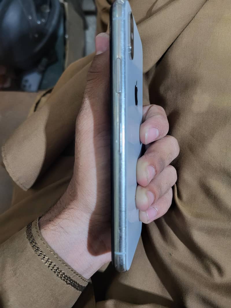 Apple iPhone X 2