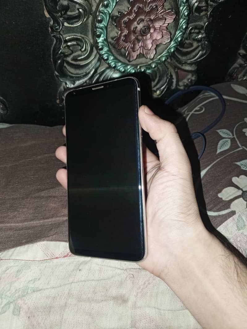 LG V30 0