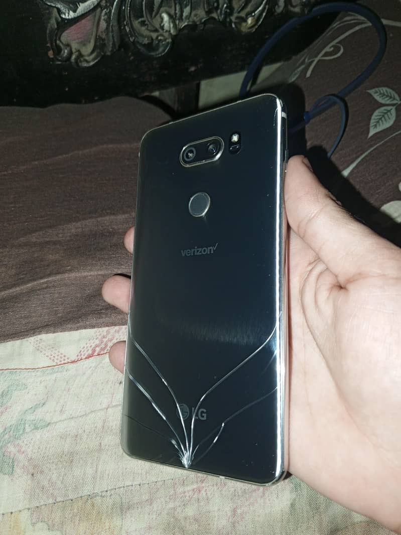 LG V30 2