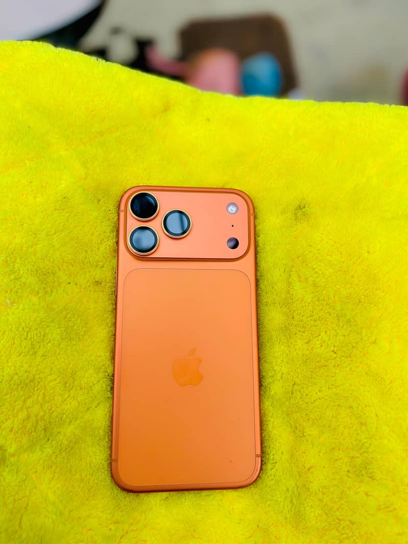 iPhone 17 pro Max 4