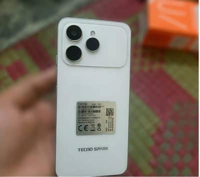 Tecno spark 40