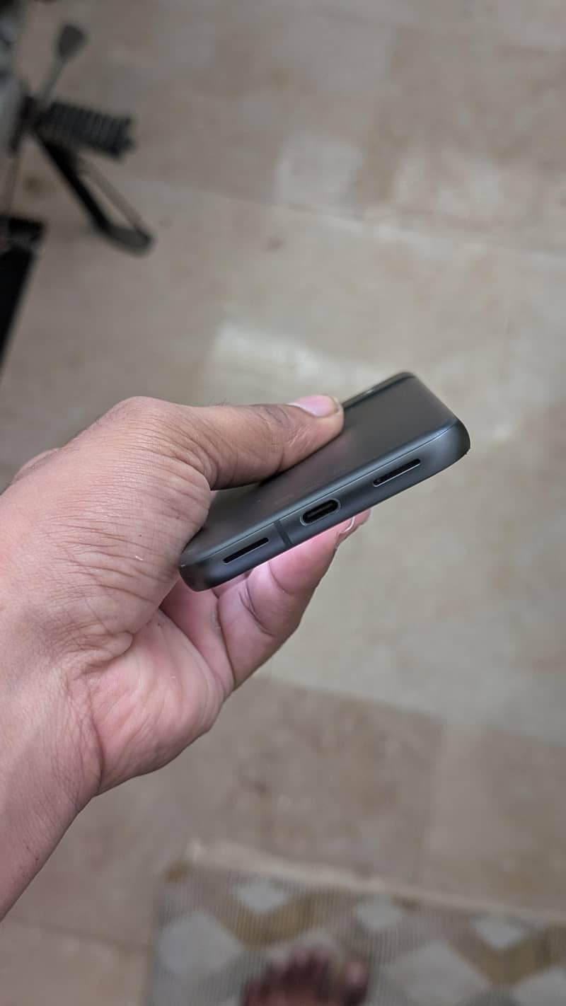 Google Pixel 8a 4