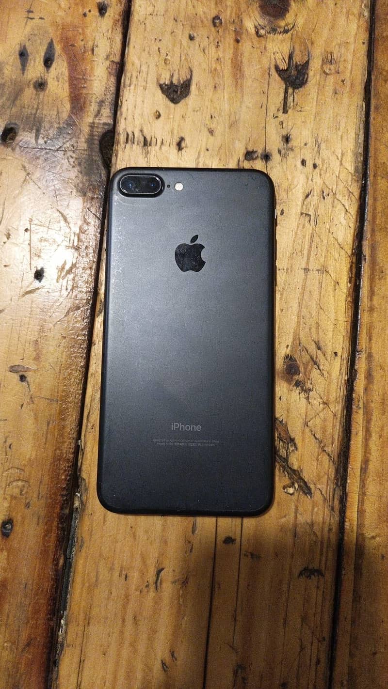 Apple iPhone 7 Plus 5