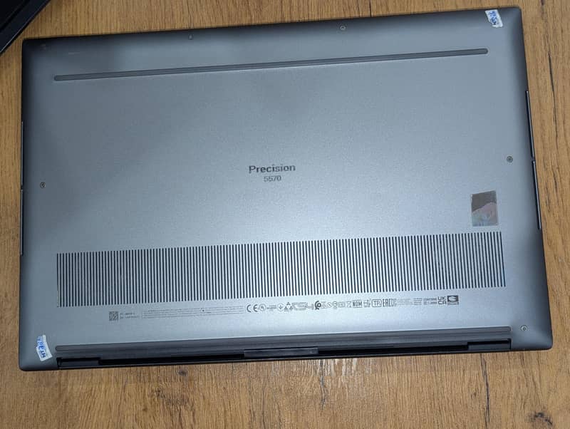 Dell Precision 5570 2