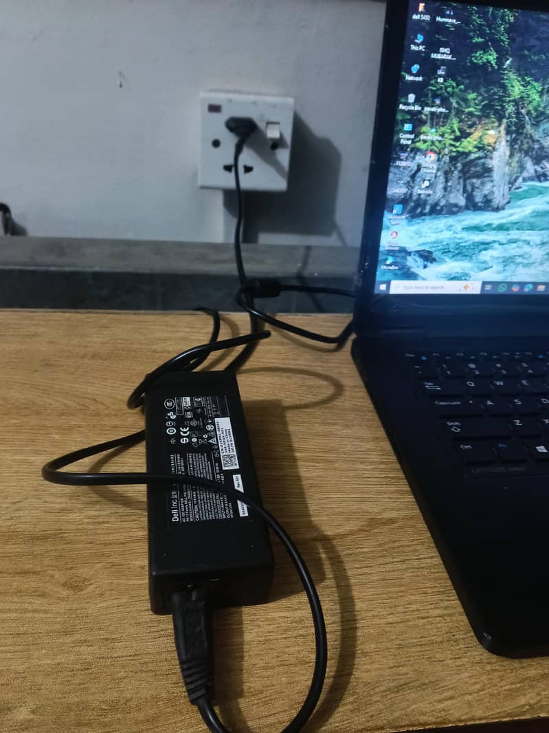 DELL desktop 9