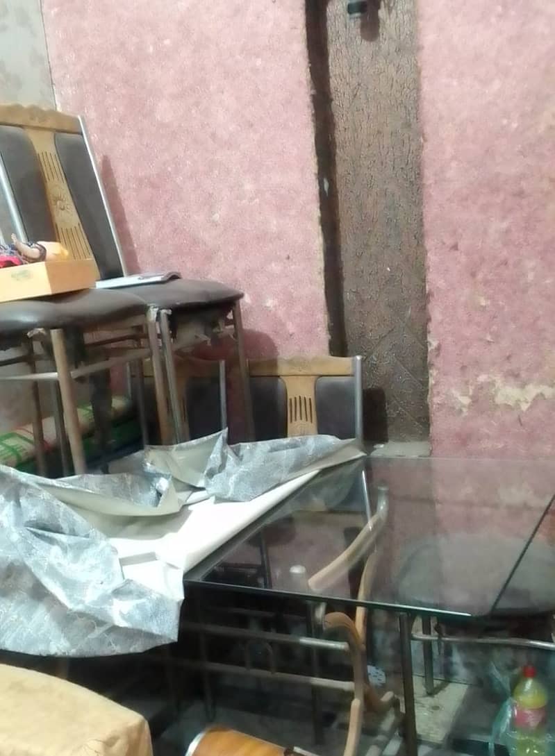 DINNING TABLE 0