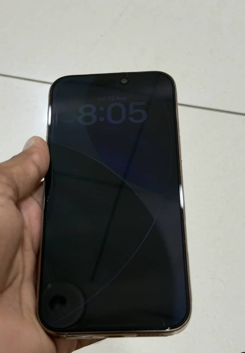 Apple iPhone 16 Pro Max 3