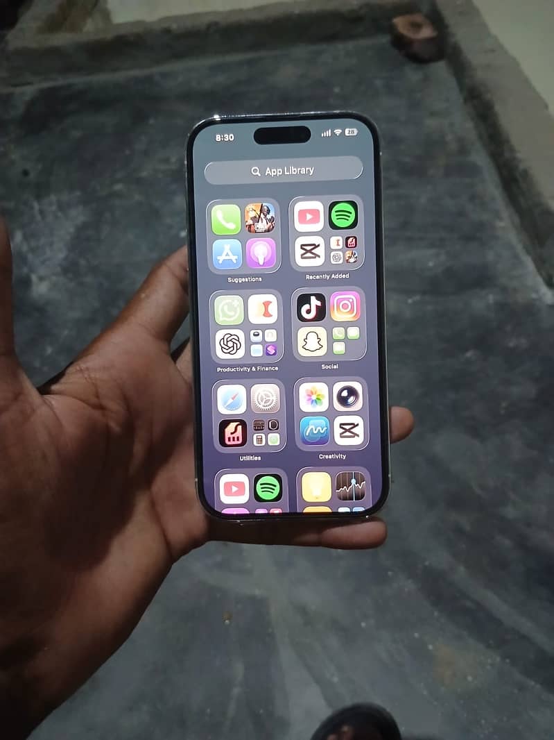 Apple iPhone 14 Pro 1