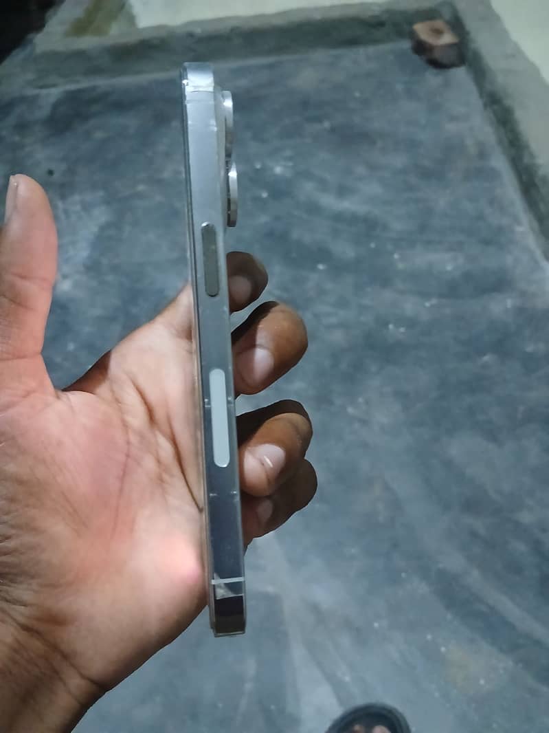 Apple iPhone 14 Pro 4
