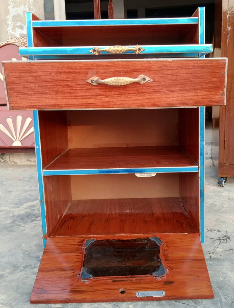 Computer Table /TV Rack / Counter 3