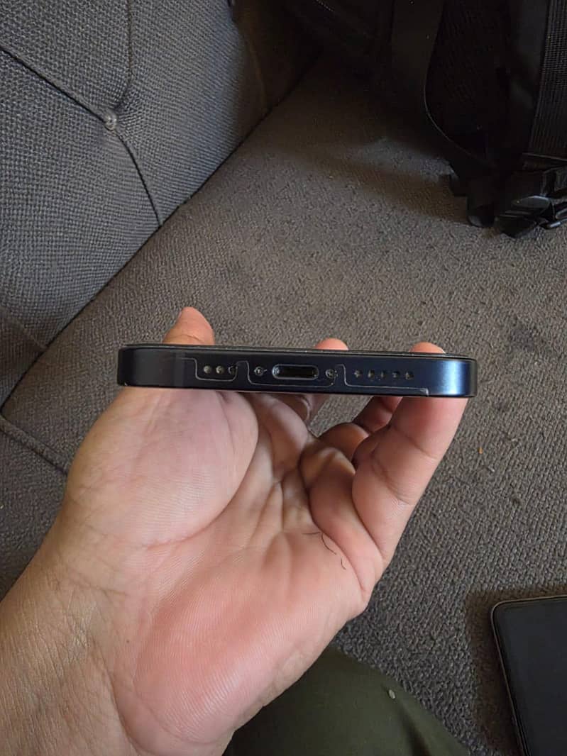 Apple iPhone 12 2
