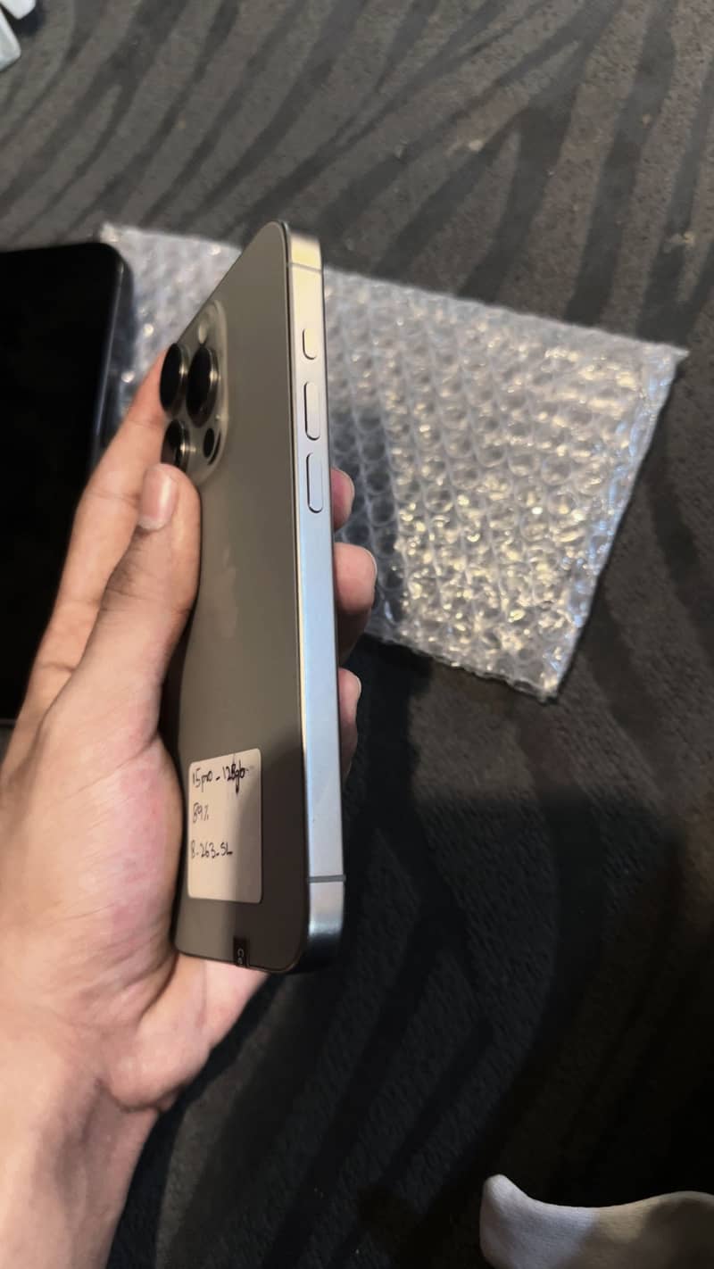 Apple iPhone 15 Pro 5