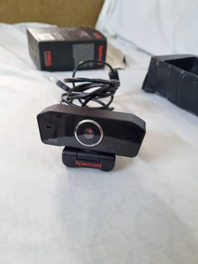 Redragon FOBOS (GW600) USB streaming webcam.