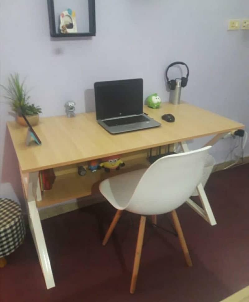 gaming table study table bed table 16