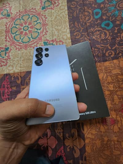 Samsung S25 Ultra in Mint Condition